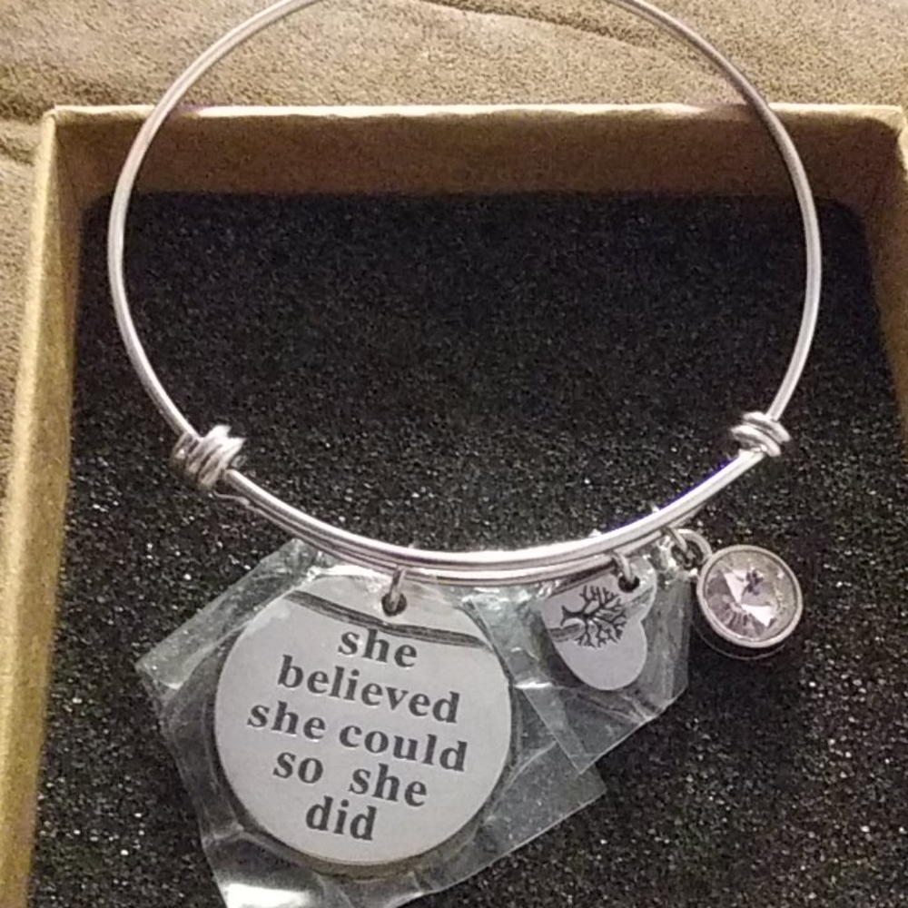 Adjustable bracelet